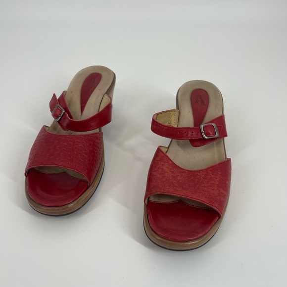Dansko Sandals (SB1#100) - Picture 2 of 7
